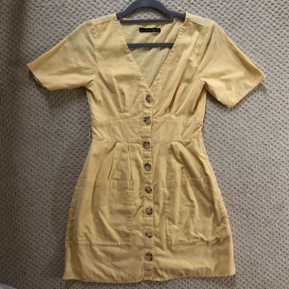yellow dress